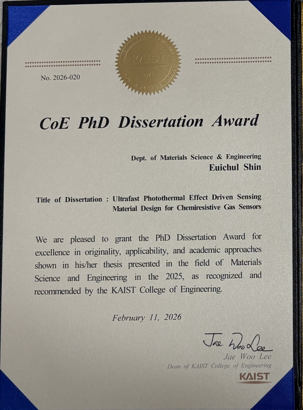 English certificate for the KAIST College of Engineering PhD Dissertation Award presented to Euichul Shin